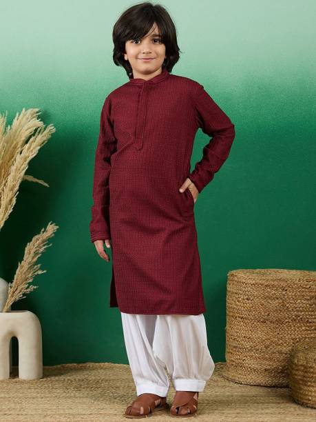 Boys Embroidered Cotton Blend Straight Kurta