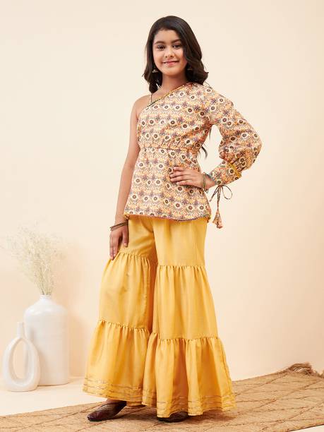 Girls Festive & Party Kurta and Pyjama Set